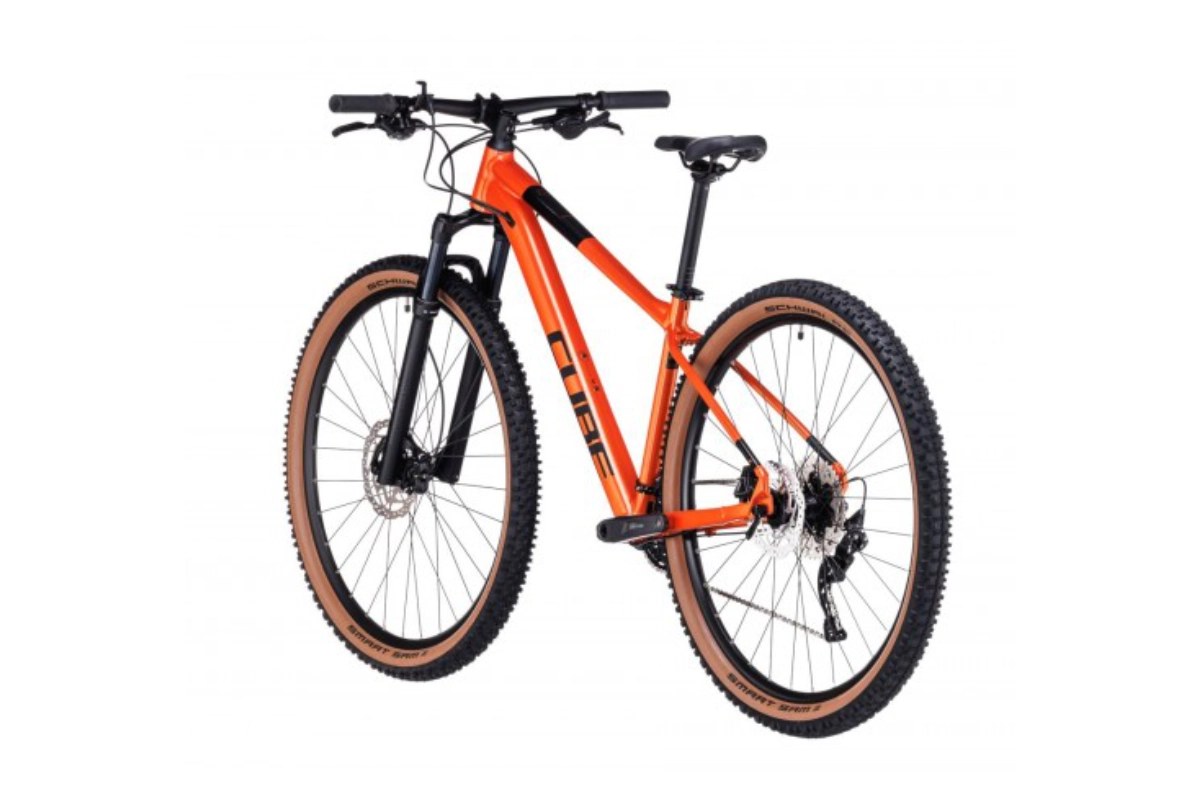 Cube Attention 2023 orange
